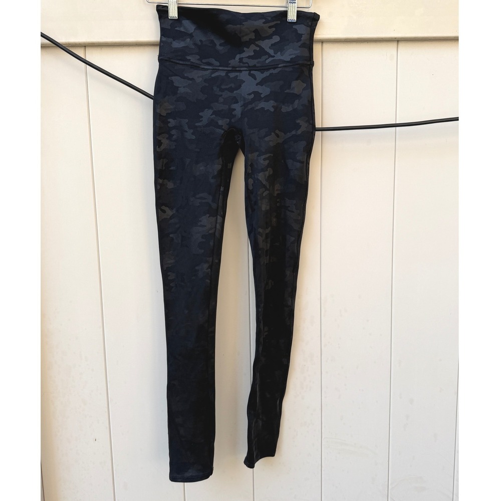Spanx‎ Faux Leather Camo Leggings Black Camo High Rise Tummy Control Small